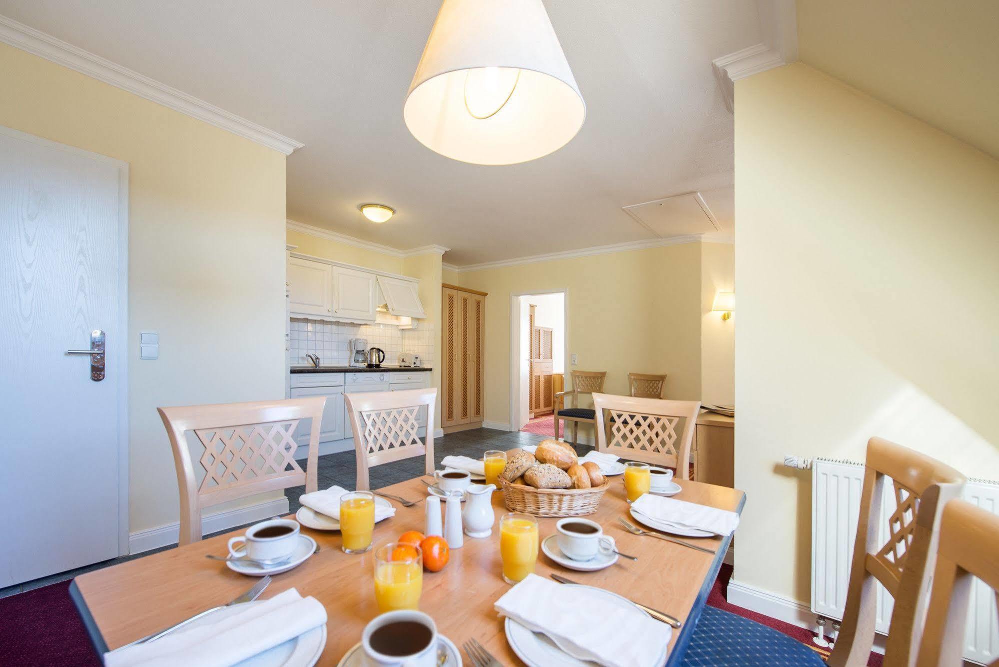 Aparthotel Kuehlungsborn, Villa Am Konzertgarten Экстерьер фото