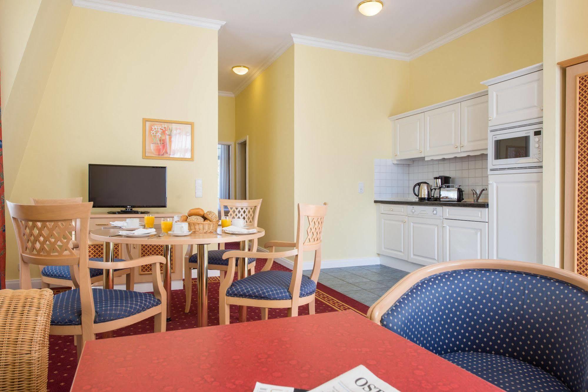 Aparthotel Kuehlungsborn, Villa Am Konzertgarten Экстерьер фото